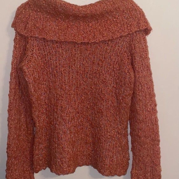 Kate Hill Casual Sweater - Picture 3 of 7